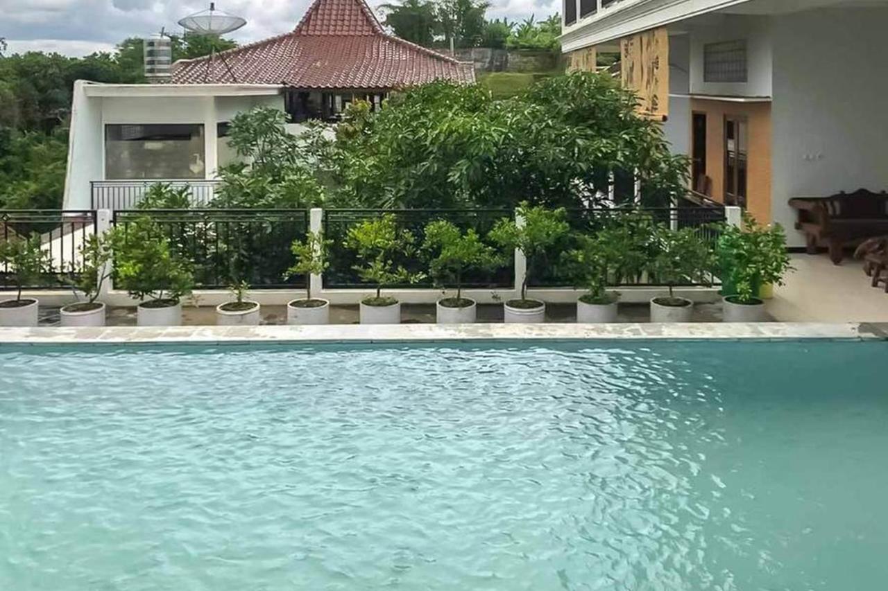 Malang Hill Syariah Redpartner Hotel Luaran gambar
