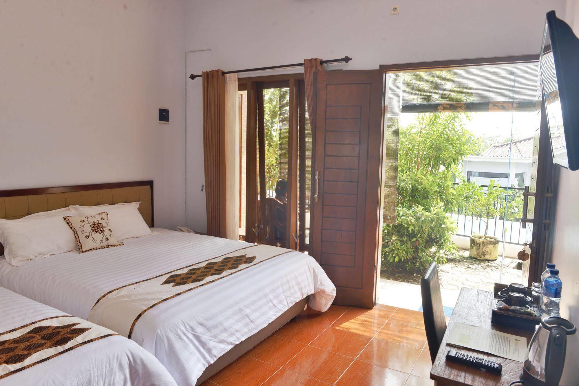 Malang Hill Syariah Redpartner Hotel Luaran gambar
