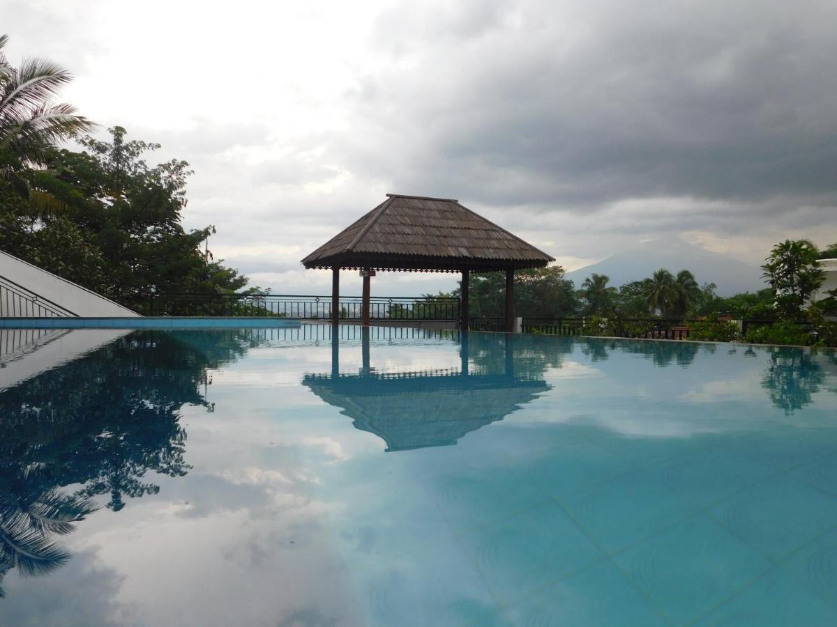 Malang Hill Syariah Redpartner Hotel Luaran gambar